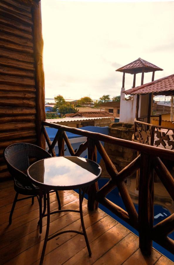 Hostal Poseidon Puerto Cayo Eksteriør bilde