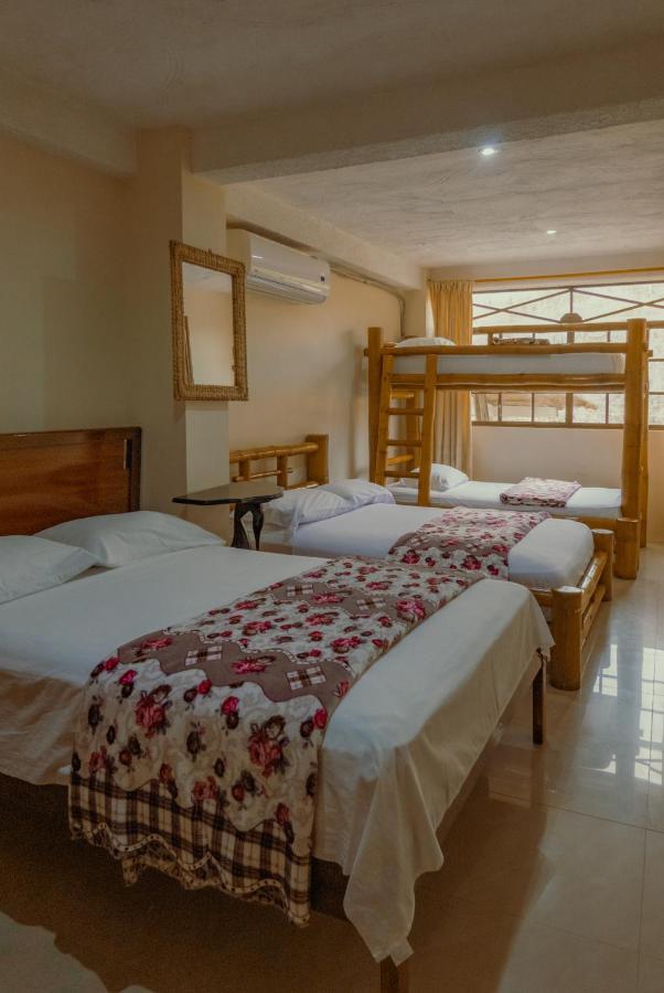 Hostal Poseidon Puerto Cayo Eksteriør bilde