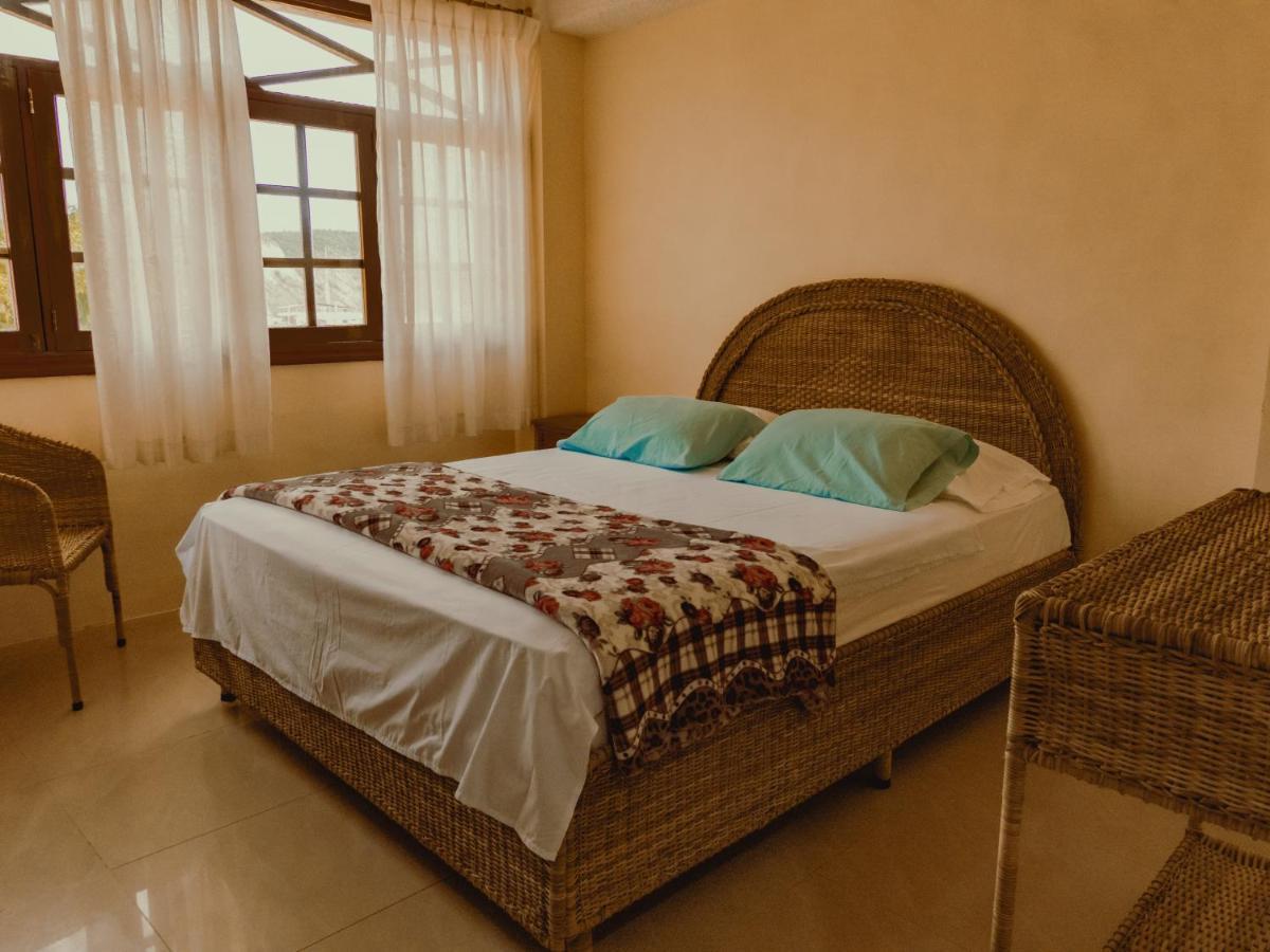 Hostal Poseidon Puerto Cayo Eksteriør bilde