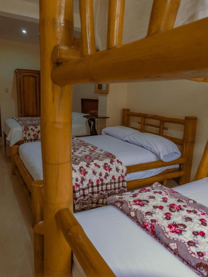 Hostal Poseidon Puerto Cayo Eksteriør bilde