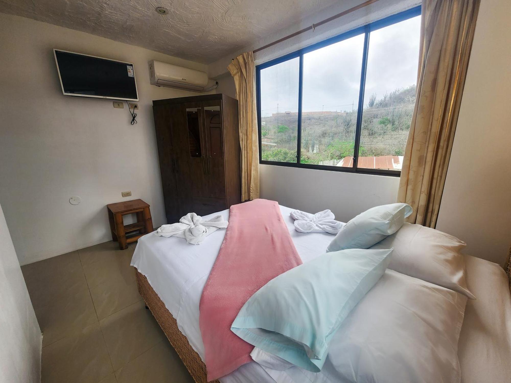 Hostal Poseidon Puerto Cayo Eksteriør bilde