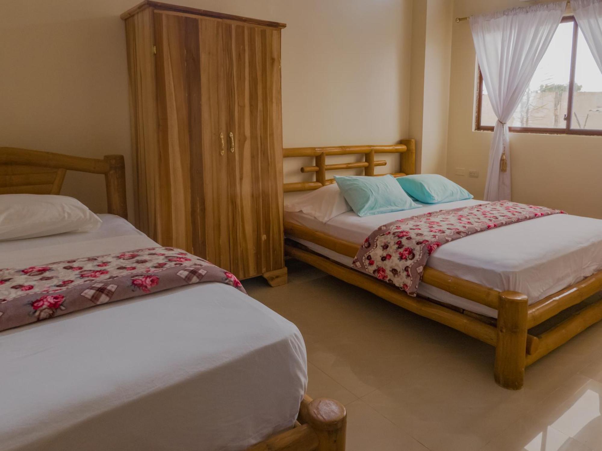 Hostal Poseidon Puerto Cayo Eksteriør bilde