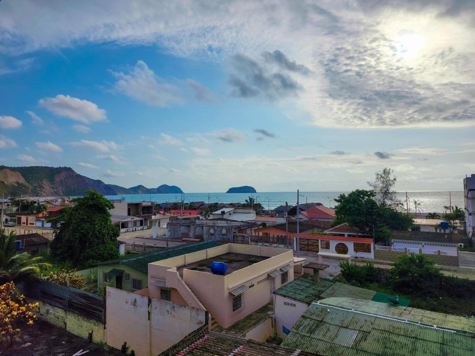 Hostal Poseidon Puerto Cayo Eksteriør bilde